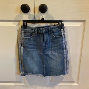 Brand new Sam Edelman stretchy jean skirt.